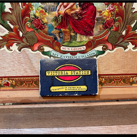 Vintage Cigar Box Purse w/Vintage matches - Picture 6 of 7